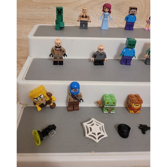 Lot Of 31 Lego Minifigures and Minifigure Accessories Pre-owned As Is Minecraft - Picture 2 of 4